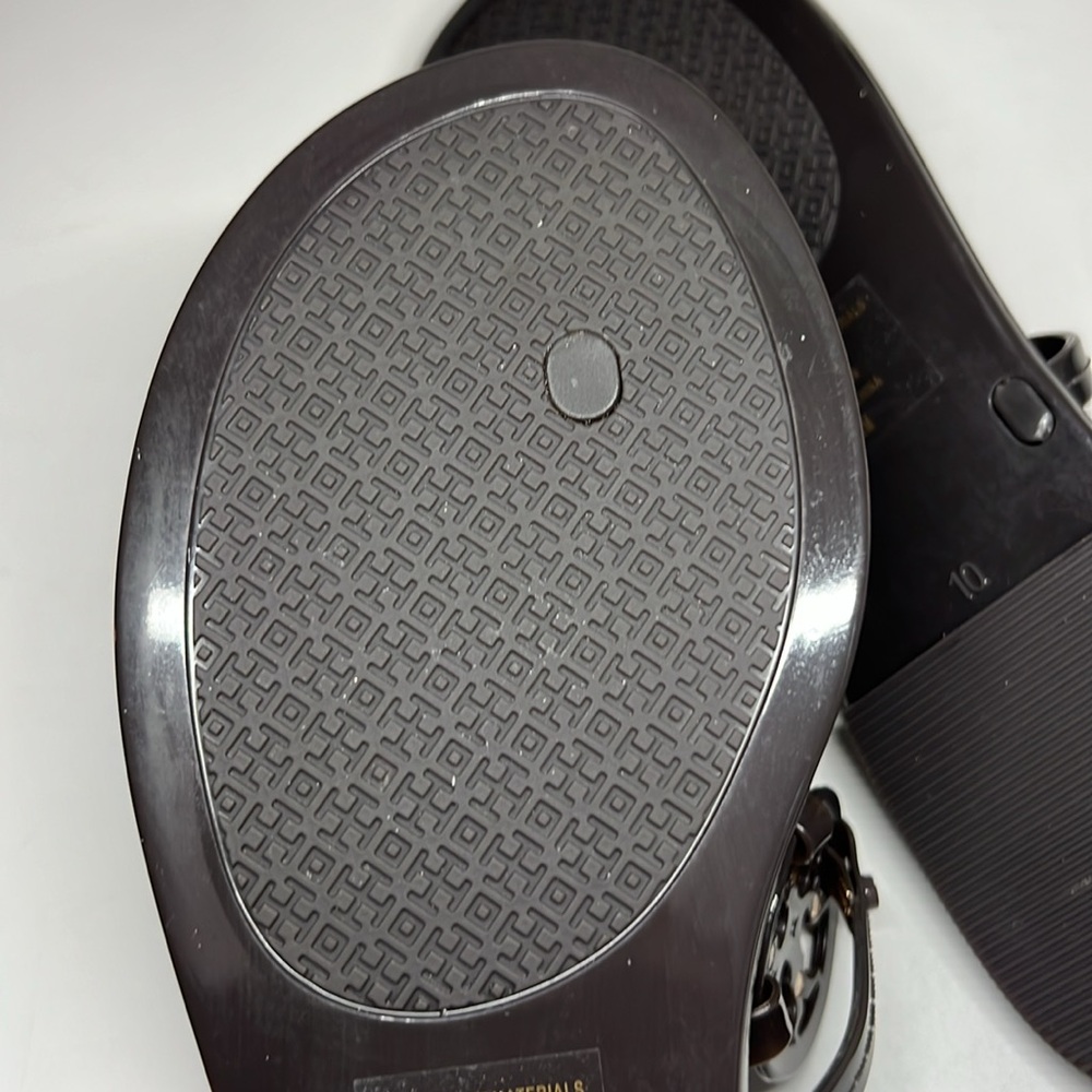 Tory Burch Mini Miller Jelly Thong Black
Sandal Women's Size 10 M - Picture 14 of 16